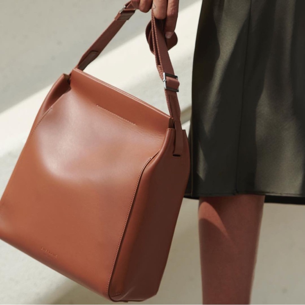 Brand NWOT Everlane Form Leather Tote Bag - Camel